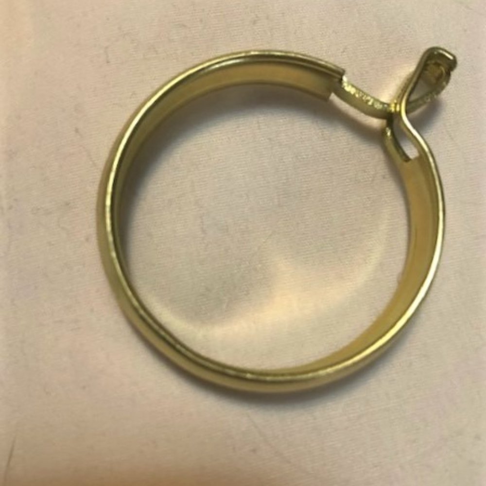 13 Curtain Rings - Picture 2 of 2